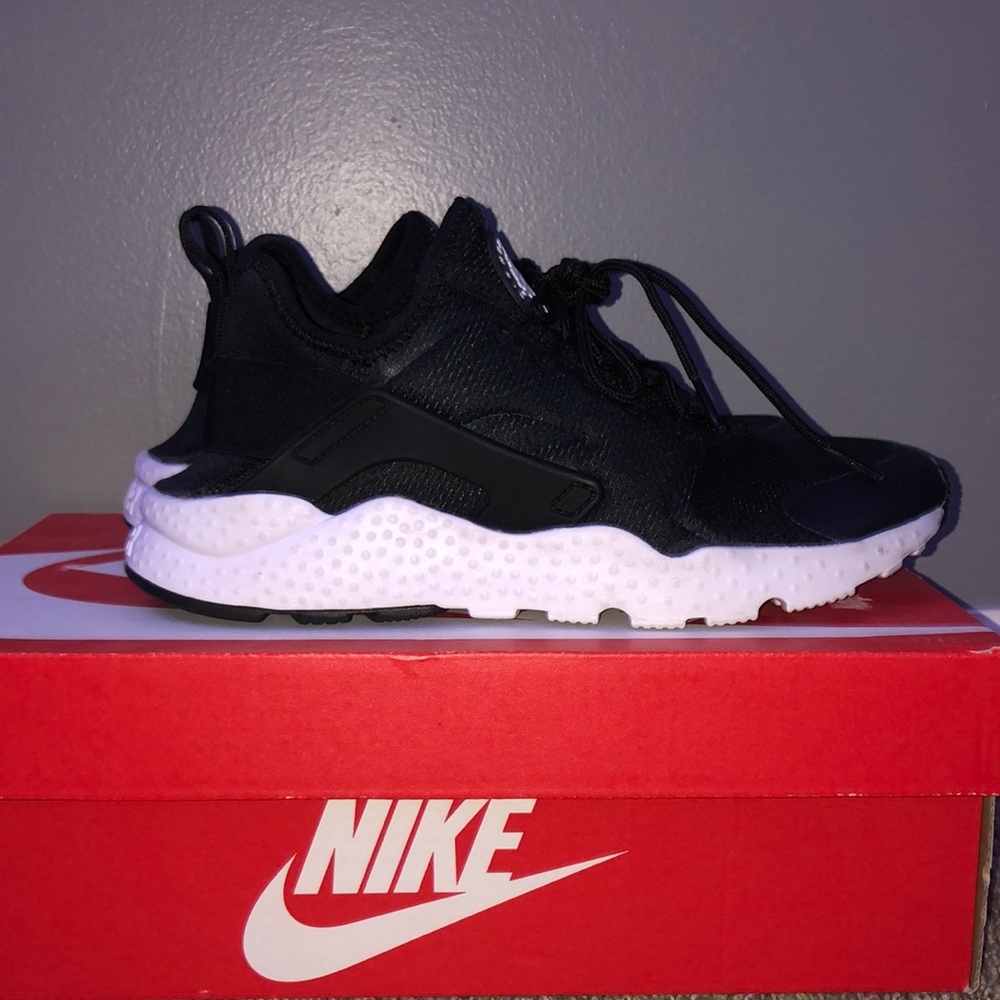 wmns nike huarache air run ultra